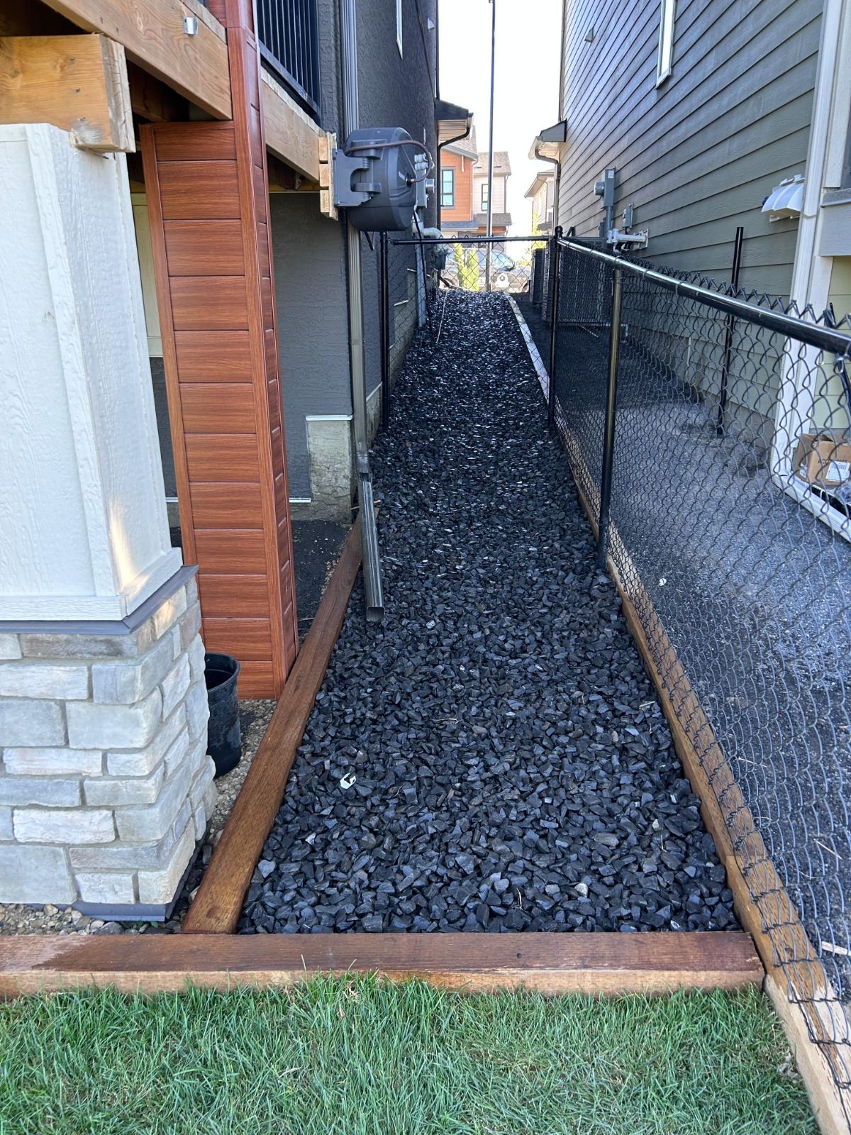 Fencing project in Calgary – photo 18